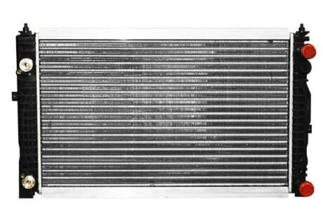 Радіатор охолодження Audi A4, A6 95-01/Skoda SuperB 01-08/VW Passat МКПП ASAM 32172