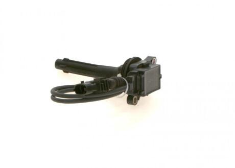 A_Котушка запалювання MASERATI Quattroporte \'\'4,2 \'\'04-12 BOSCH 0221604018