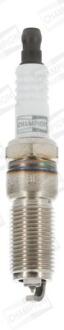 Свічка запалювання Opel Vectra C, Zafira A 2.2i 16V, Antara 3.2i (06-) CHAMPION OE029T10