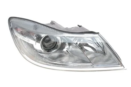 Фара права з моторчиком Skoda Octavia (04-13) DPA 89410864502