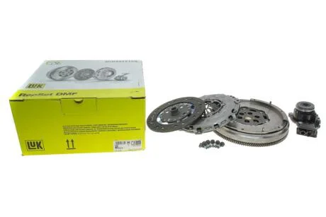 Комплект зчеплення з маховиком LuK 600 0240 00