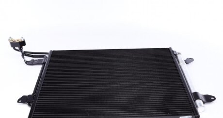Радіатора кондиціонера MAHLE MAHLE / KNECHT AC 325 000S