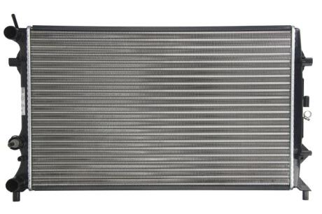 Радіатор охолодження VOLKSWAGEN PASSAT B7 (362, 365) (10-) 2.5 FSI NISSENS 65321