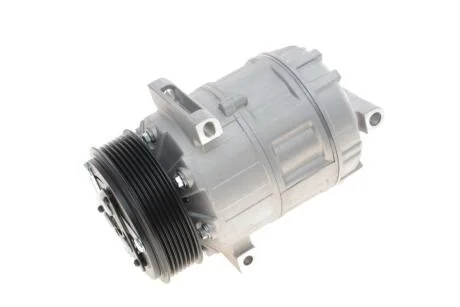 Компресор кондиціонера RENAULT Trafic 2.0D 01- NRF 32425