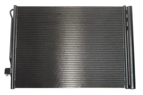 Конденсатор кондиціонера BMW X5 06- NRF 35906