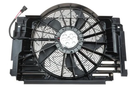 Вентилятор двигуна BMW X5 Series 3.0 00- NRF 47218