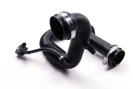 Патрубок інтеркулера 2,0 dci Trafic II (06-) RENAULT 8201068612