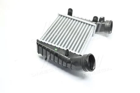 Інтеркулер VW PASSAT 00-05 (1.8T) TEMPEST TP.1596731