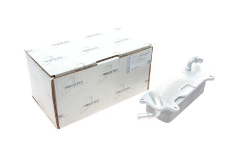 Радіатор масляний AUTOMOTIVE TRUCKTEC 07.18.081