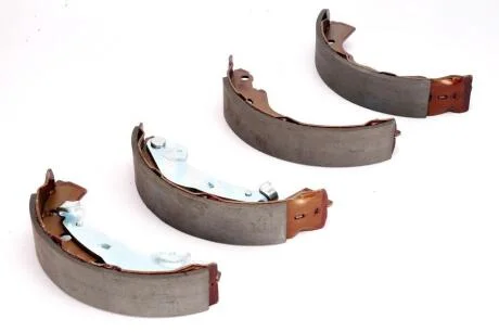 A_Гальмівні колодки барабанні MITSUBISHI Carisma/Space Star ; TOYOTA Avensis(T220) TRW GS8665