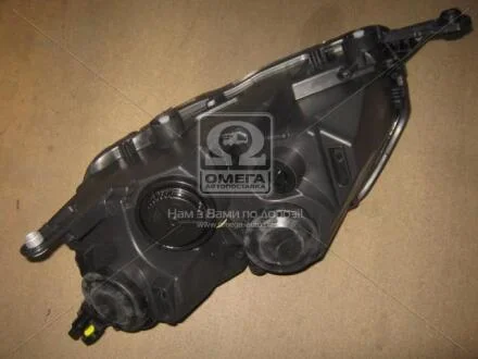 Фара права з моторчиком Skoda Rapid (12-) H7/H15 TYC 20-F131-05-2B