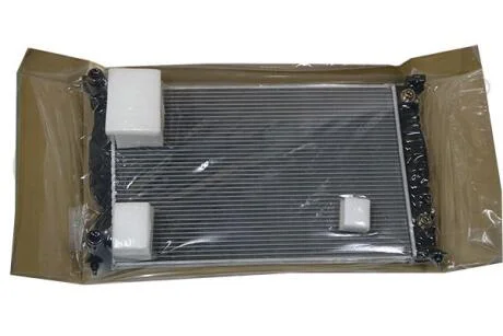 Радиатор охлаждения двигателя Audi A4 (04-08) Vika 11211818901